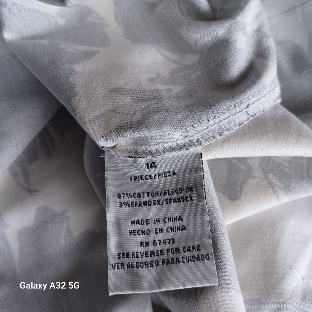 Julian Taylor Women  Size 14 Black and White Floral Midi Dress - Picture 12 of 12